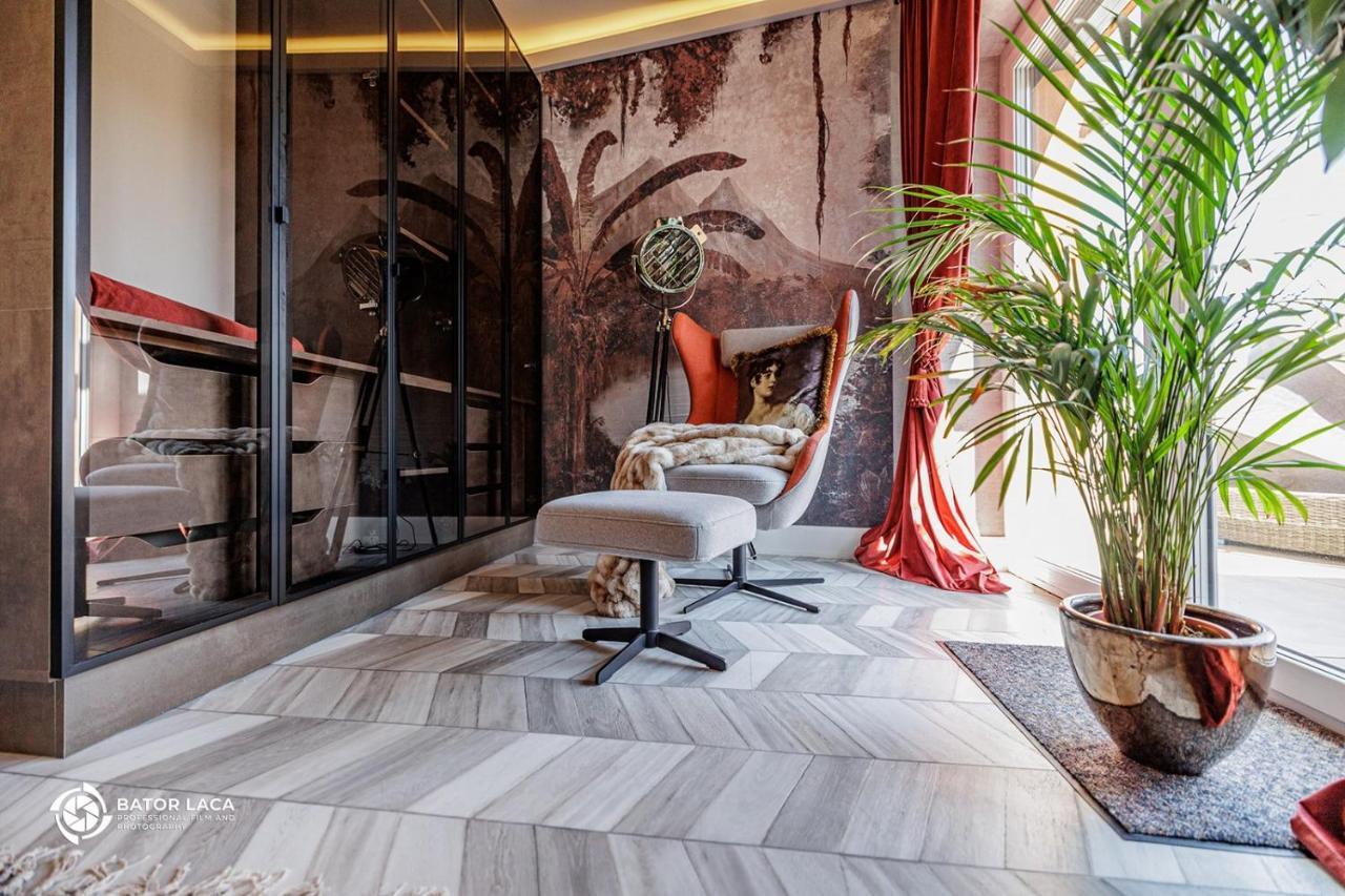 Buekk Penthouse, Panorama Jacuzzival Apartment Miskolc Bagian luar foto